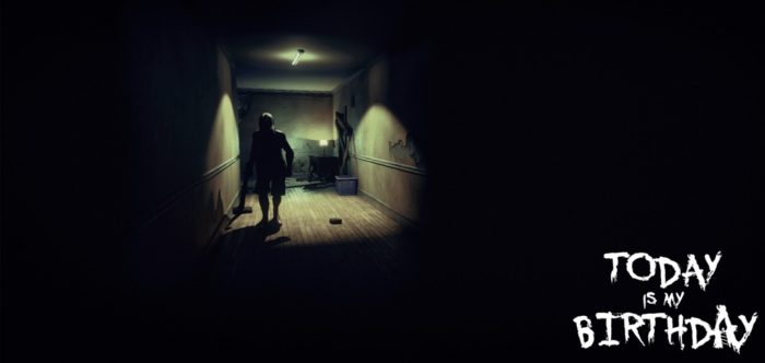 Uno screenshot dal gioco horror Today is My Birthday. Viene mostrata una figura che cammina lungo un corridoio buio.