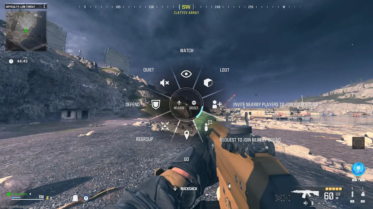 Screenshot della ruota di interazione con le opzioni per unirsi alla squadra di un'altra squadra e invitarla a unirsi a Modern Warfare 3 Zombies.
