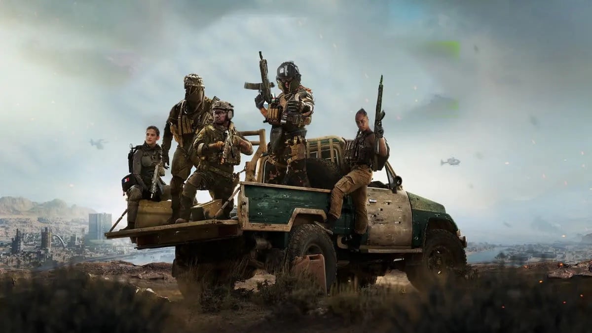 Immagine fotorealistica resa digitalmente di cinque soldati pesantemente armati sul retro di un camioncino crivellato di proiettili.  Dietro di loro c'è un cielo tempestoso pieno di elicotteri. 